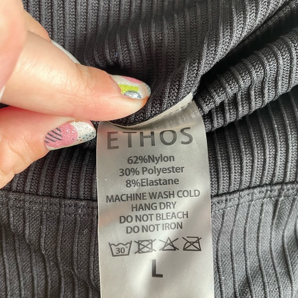 Ethos Ribbed Seamless Leggings - Picture 6 of 7